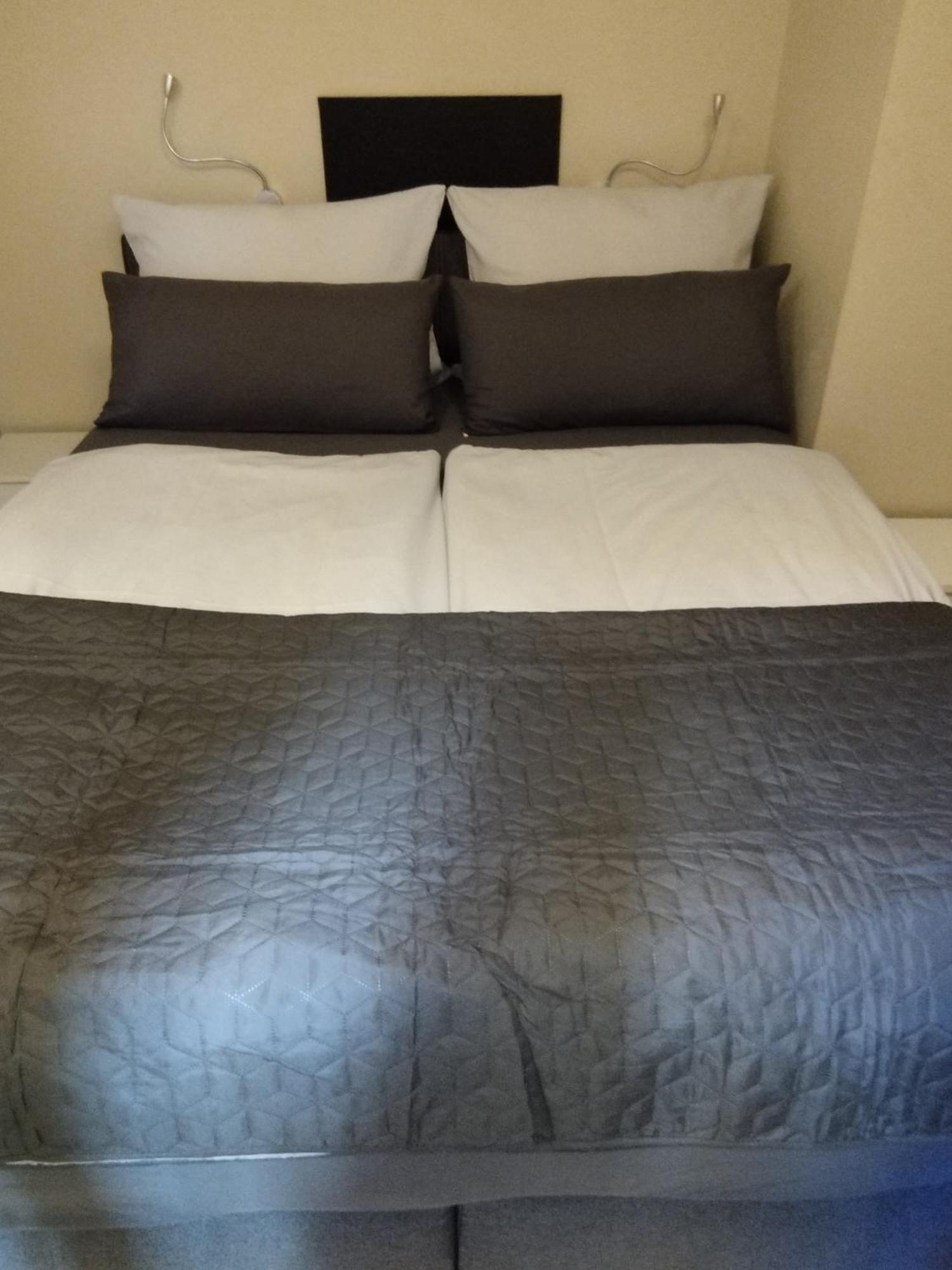Rheinufer Am Hindenburgpark Apartment บิงเงนอัมไรน์ ภายนอก รูปภาพ