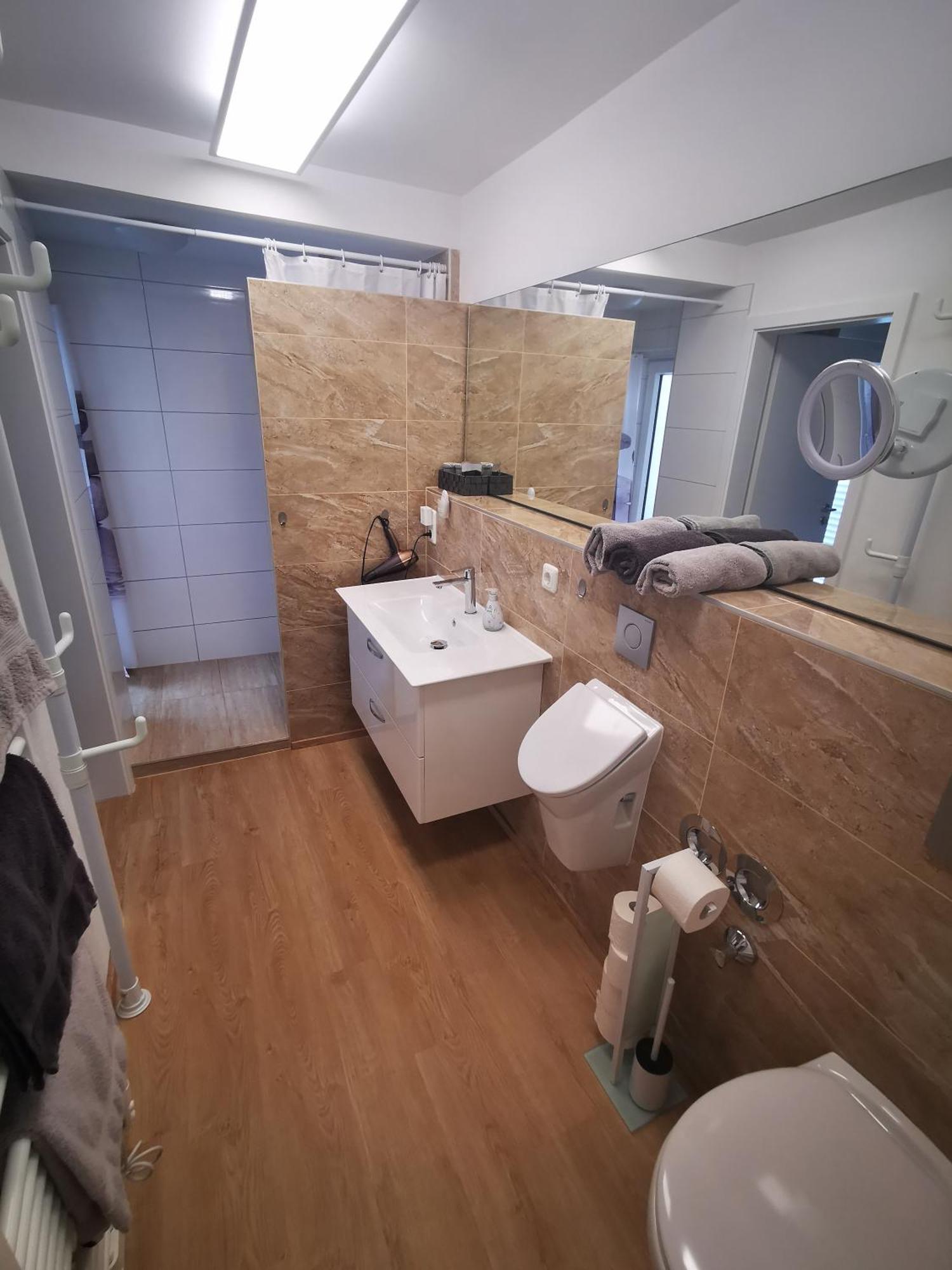 Rheinufer Am Hindenburgpark Apartment บิงเงนอัมไรน์ ภายนอก รูปภาพ